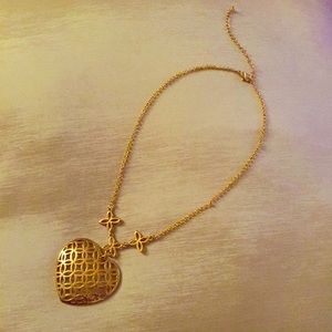 🌻GOLD PENDANT HEAR NECKLACE🌻